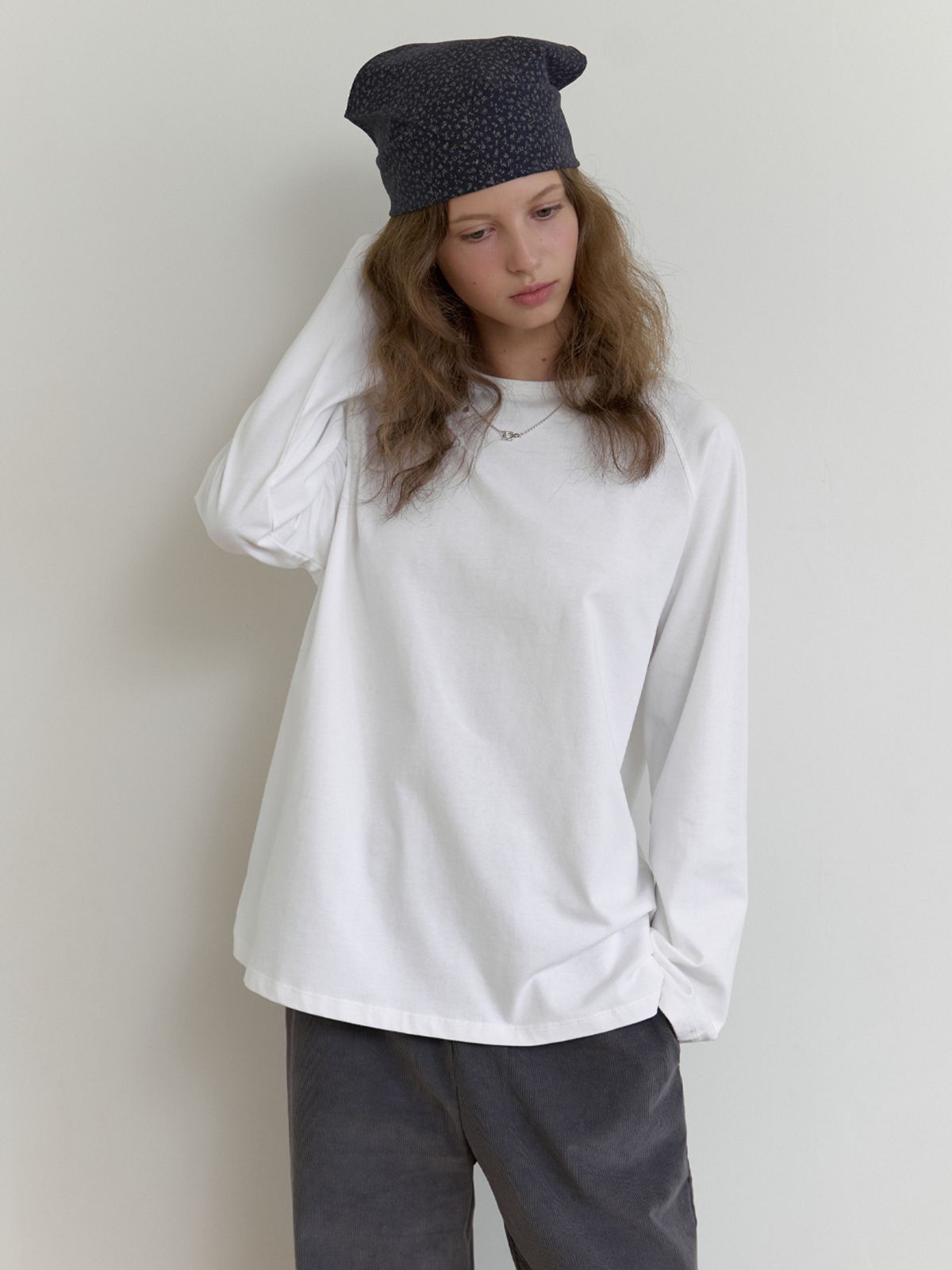 더미튼(THEMITTEN) Basin raglan t-shirt (ivory)