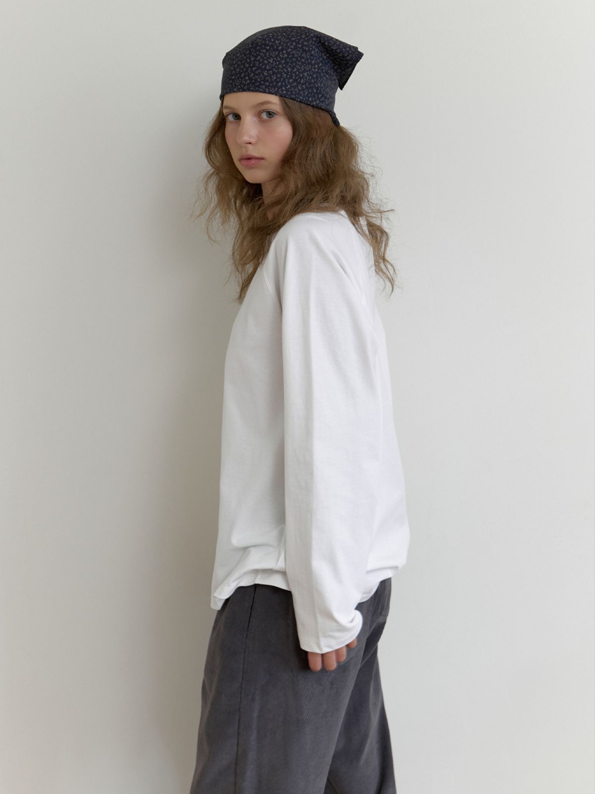 더미튼(THEMITTEN) Basin raglan t-shirt (ivory)