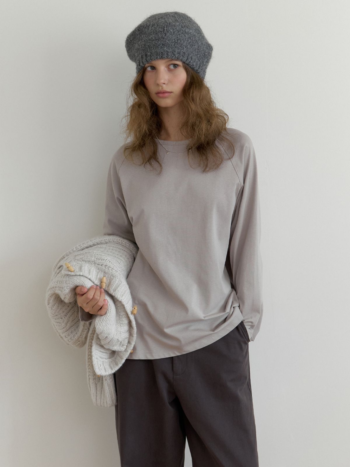 더미튼(THEMITTEN) Basin raglan t-shirt (pale khaki)