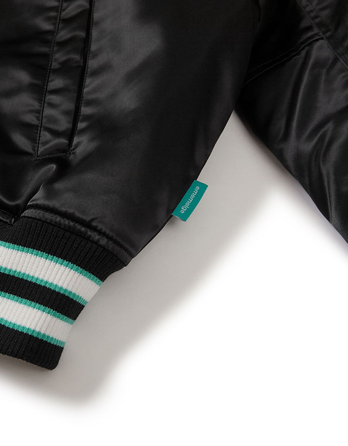 엠엠엘지(MMLG) [Mmlg] CPC SATIN VARSITY JACKET (BLACK)