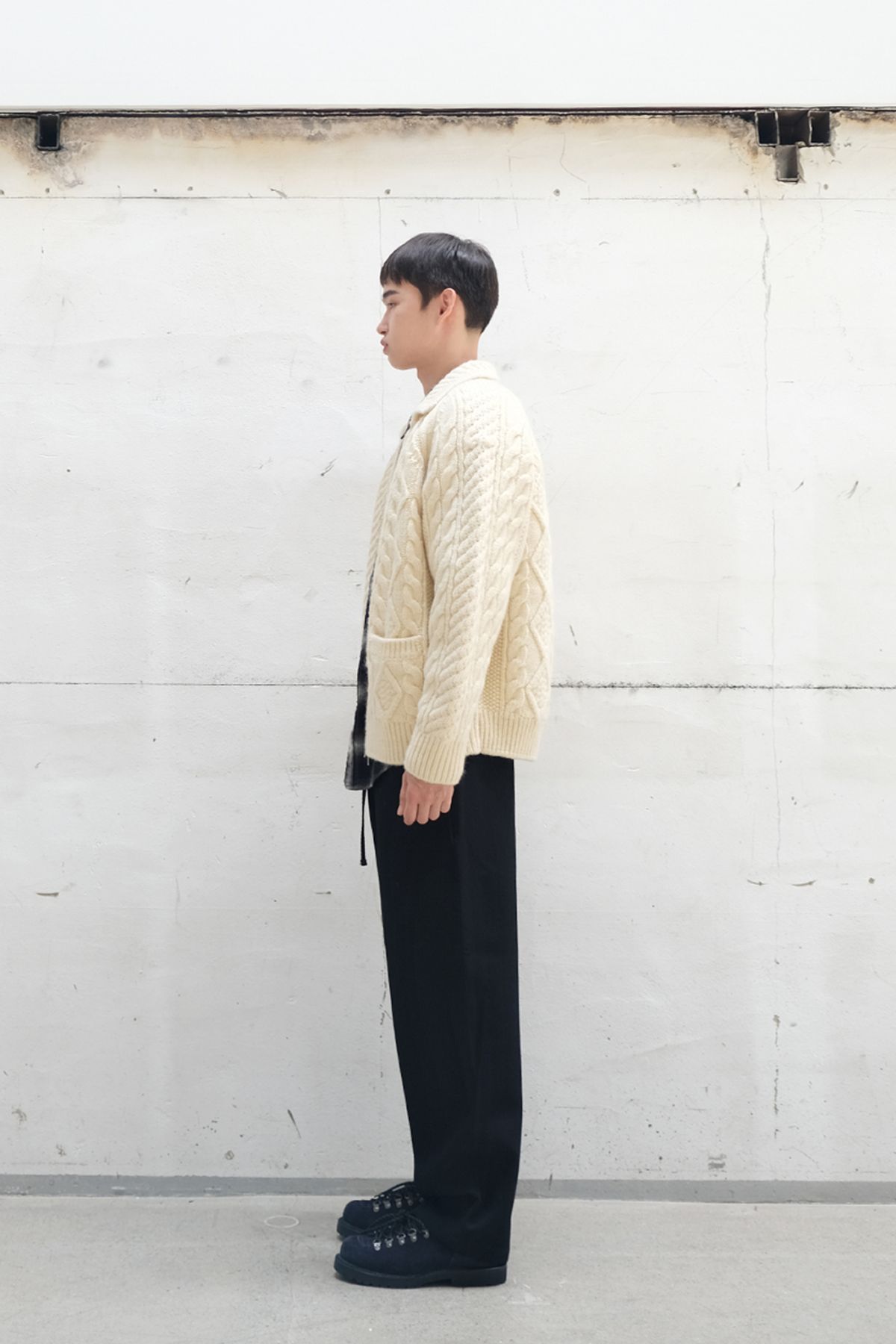 홀리선(HORLISUN) Aran Zip Up Knit Cardigan Ecru