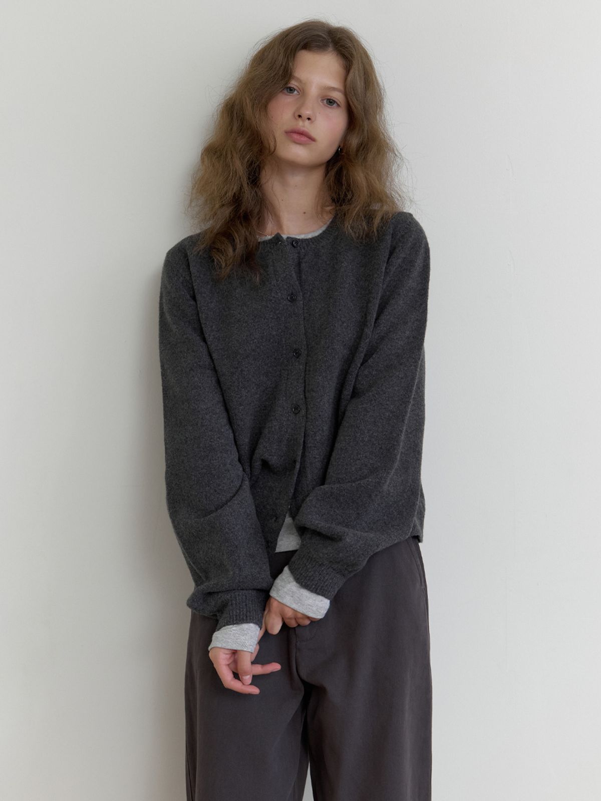 더미튼(THEMITTEN) Bree round cardigan (charcoal)