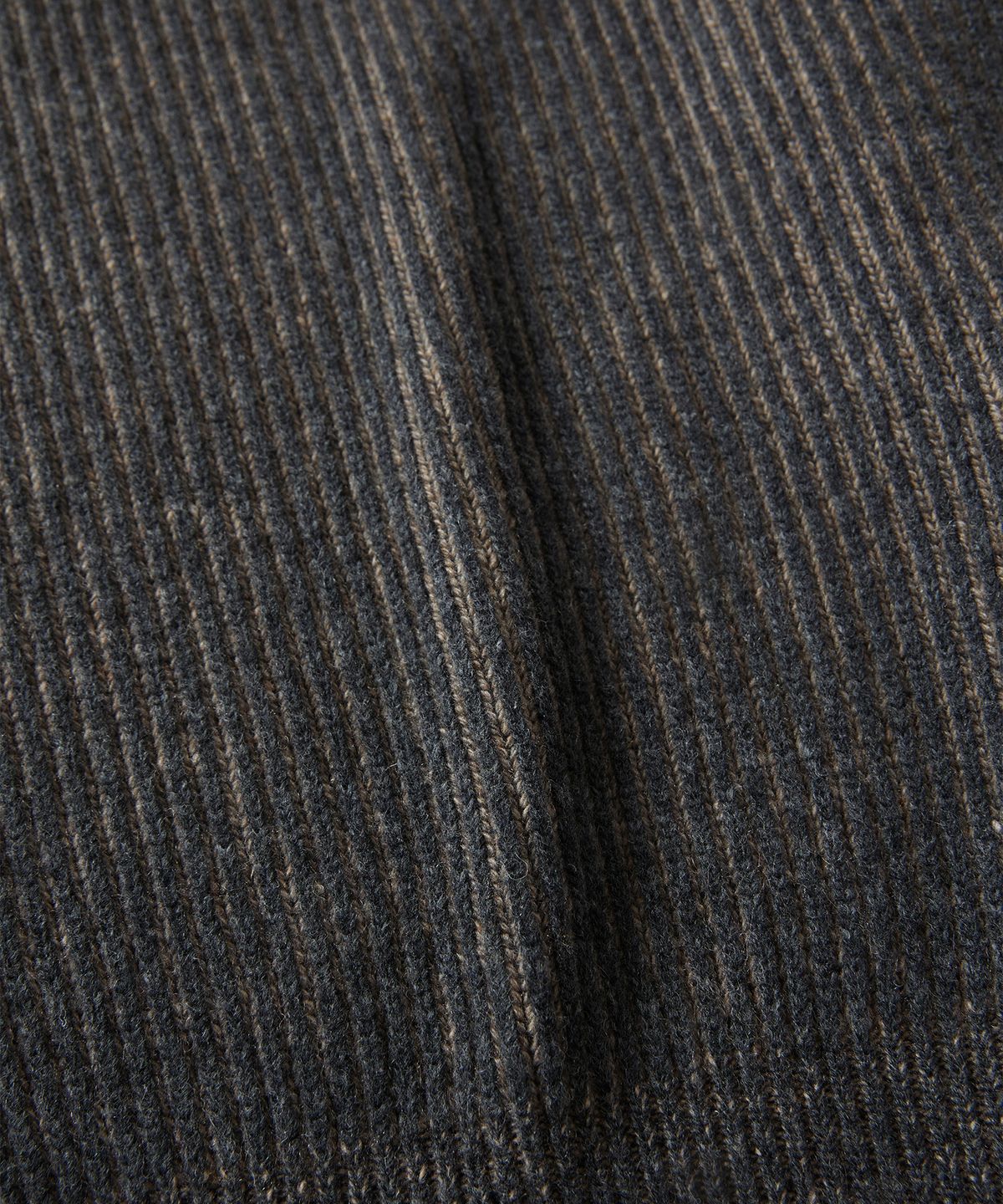 에스파이(ESFAI) 2 TONE CREW NECK KNIT (CHARCOAL)