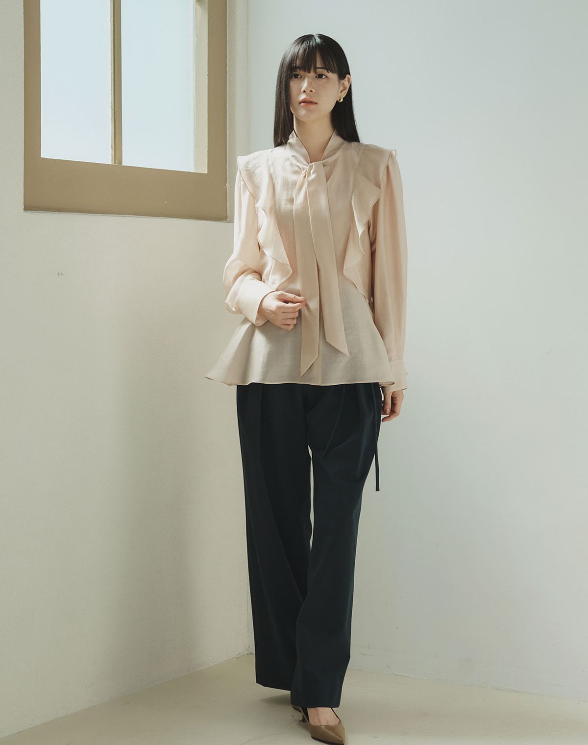 지에마르(GIEMAR) WING TIE BLOUSE 2COLOR 윙 타이 블라우스 투 컬러
