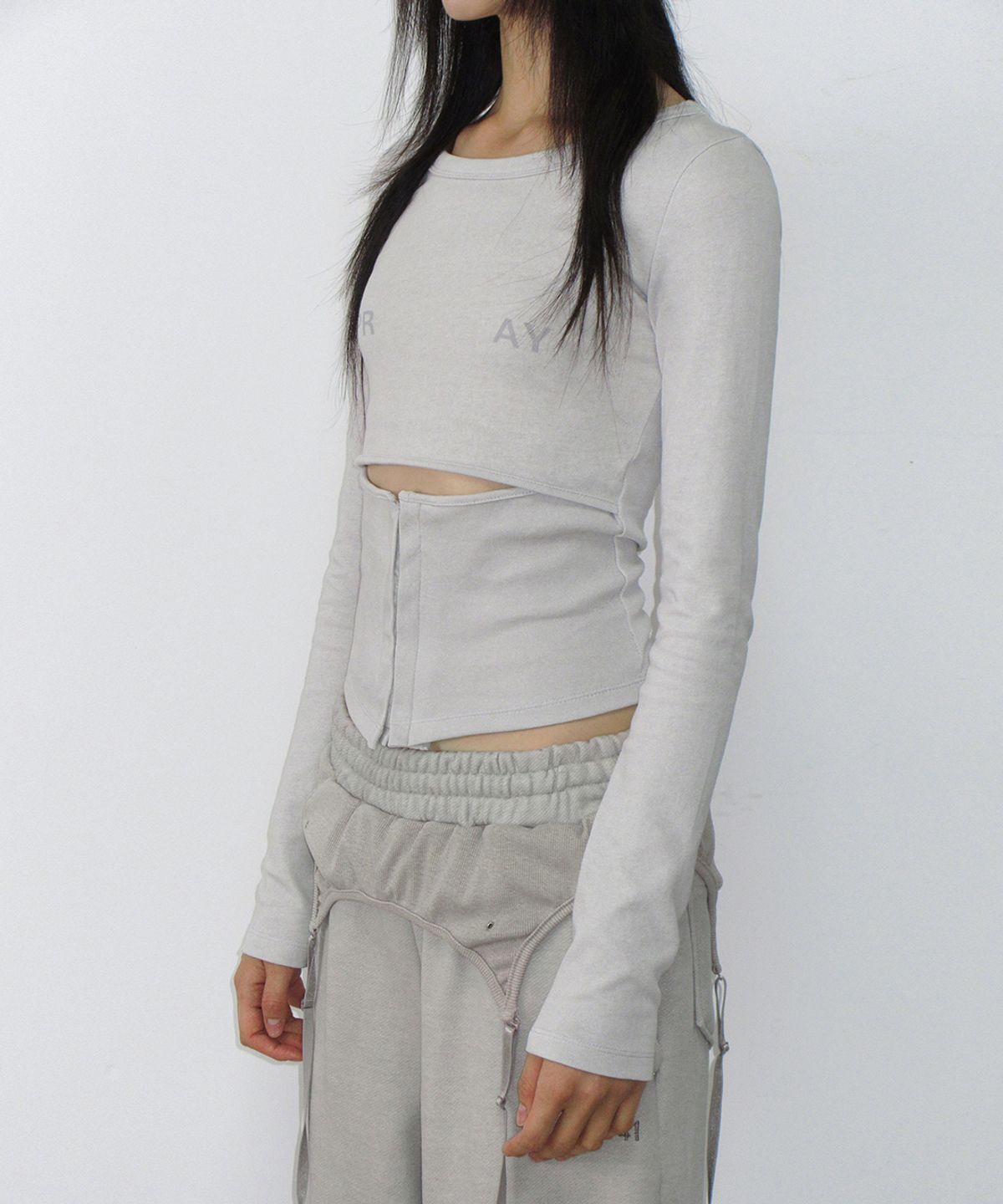 사일프레이(41PRAY) Hooked Cutout Top / Light Grey