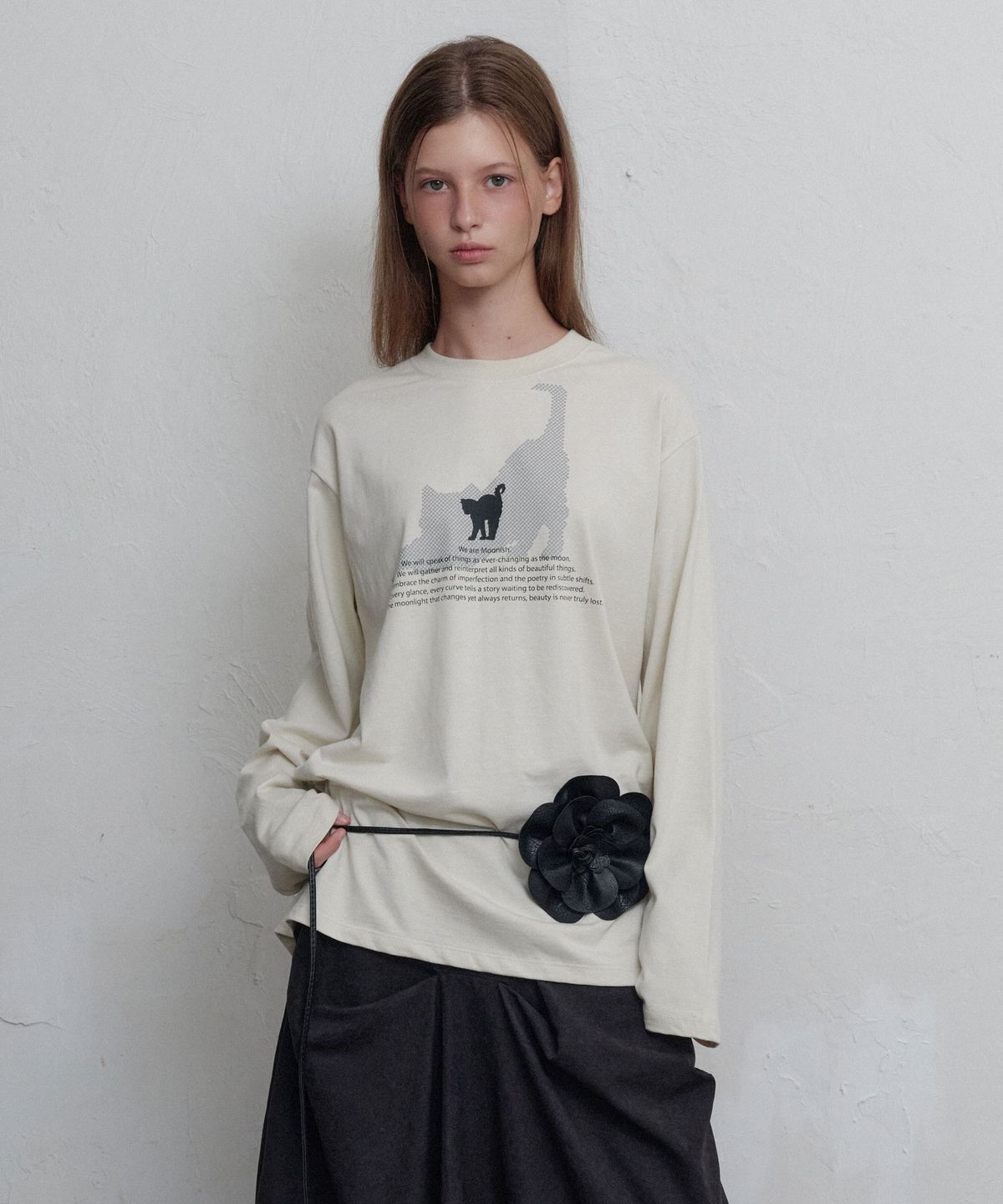 무니쉬(MOONISH) Lunar cat long sleeve t-shirt (Cream)