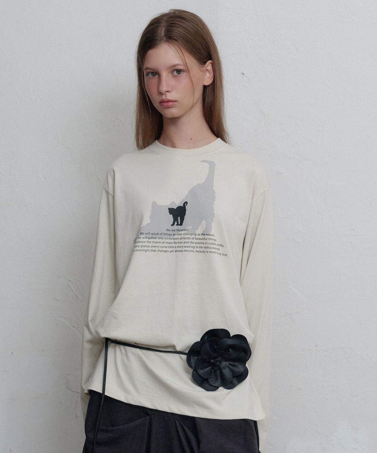 무니쉬(MOONISH) Lunar cat long sleeve t-shirt (Cream)