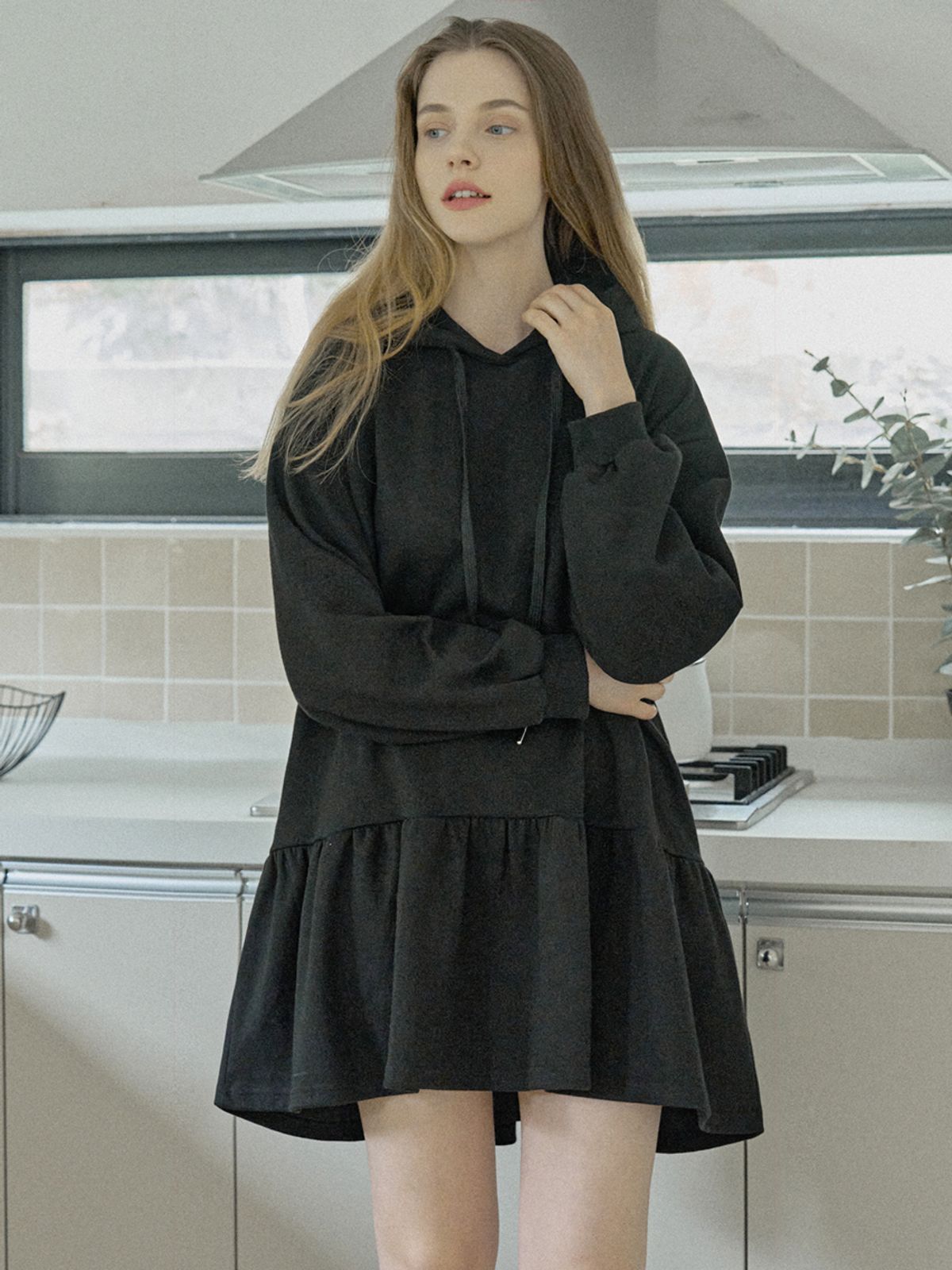 아방(AVANT-G) Hooded Frill Mini Dress - BLACK