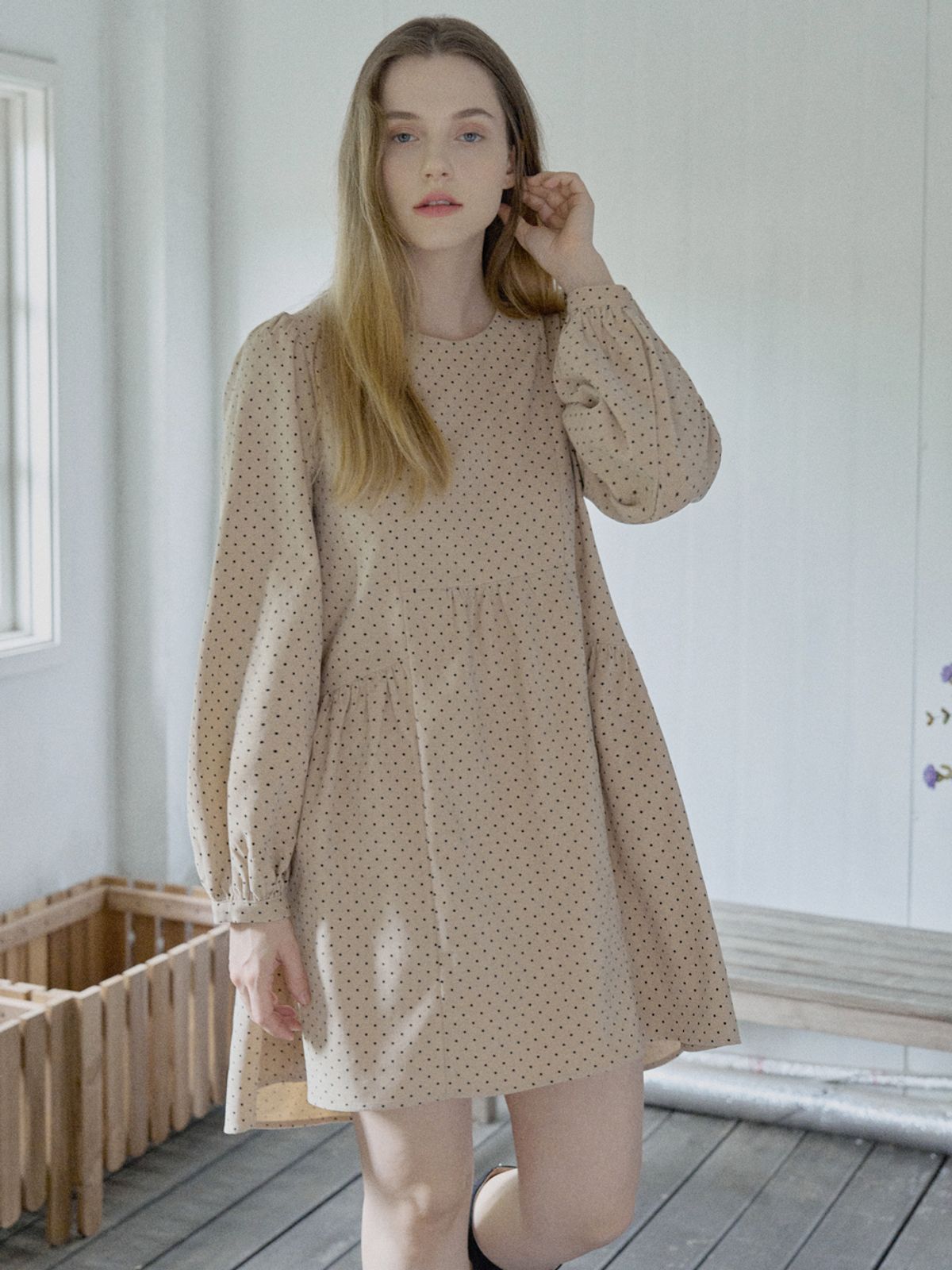 아방(AVANT-G) Dot Corduroy Mini Dress - BEIGE