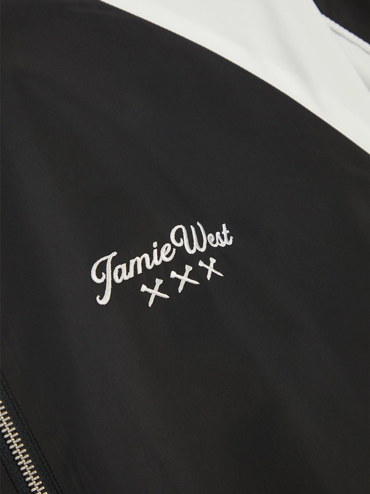 제이미웨스트(JAMIE WEST) 리버서블 하이넥 수베니어 자켓 (블랙)