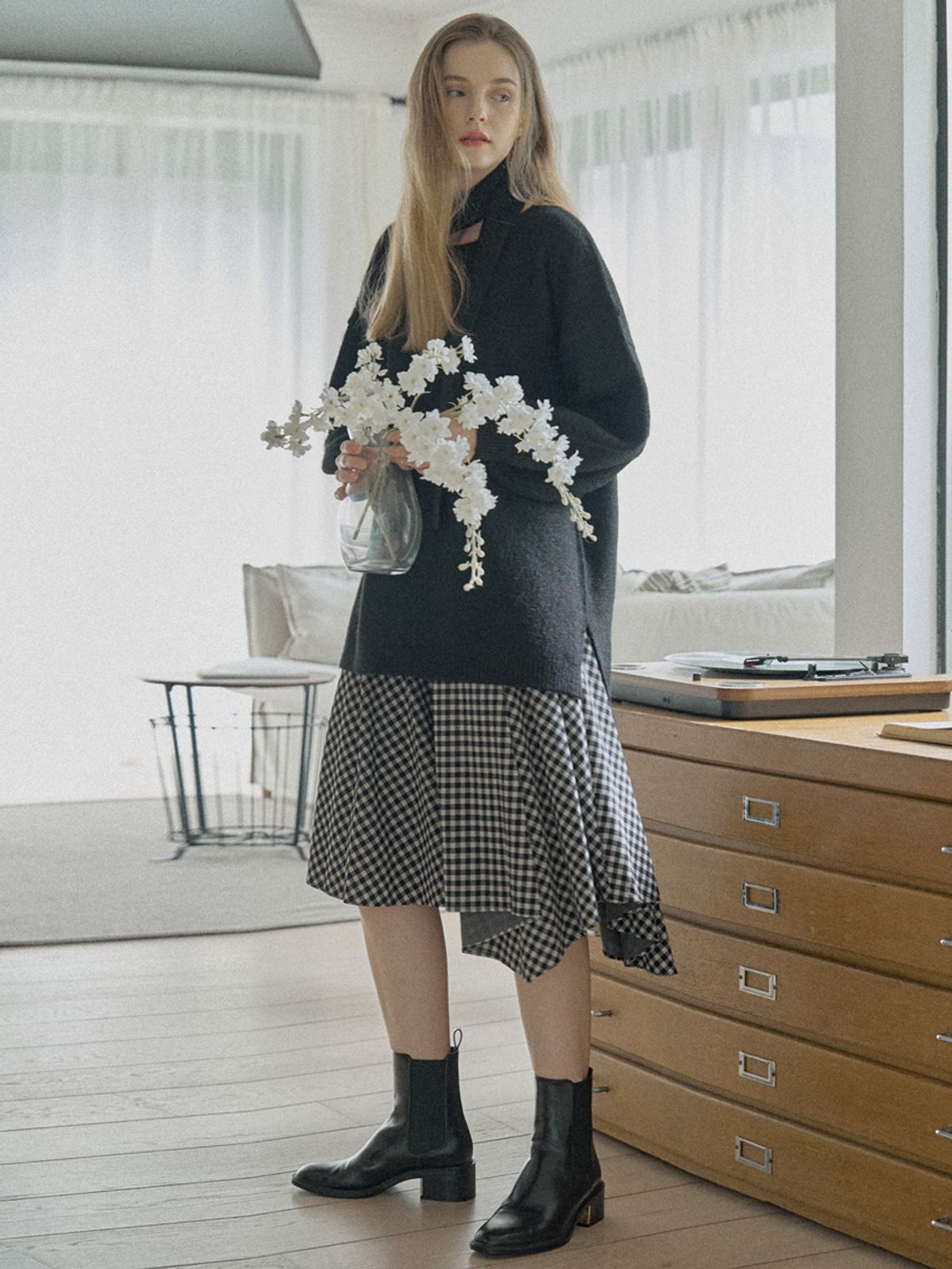 아방(AVANT-G) Unbalanced Check Skirt - BEIGE