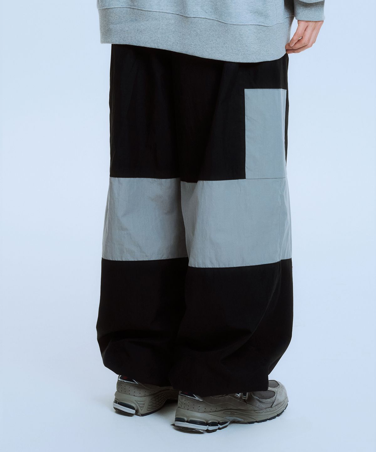 아카이브 볼드(ARCHIVE BOLD) 939 RACING PANEL PADDED PANTS (BLACK)