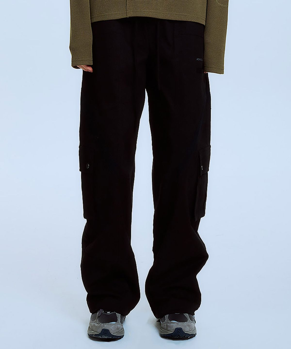 아카이브 볼드(ARCHIVE BOLD) MULTI UTILITY CARGO PANTS (BLACK)