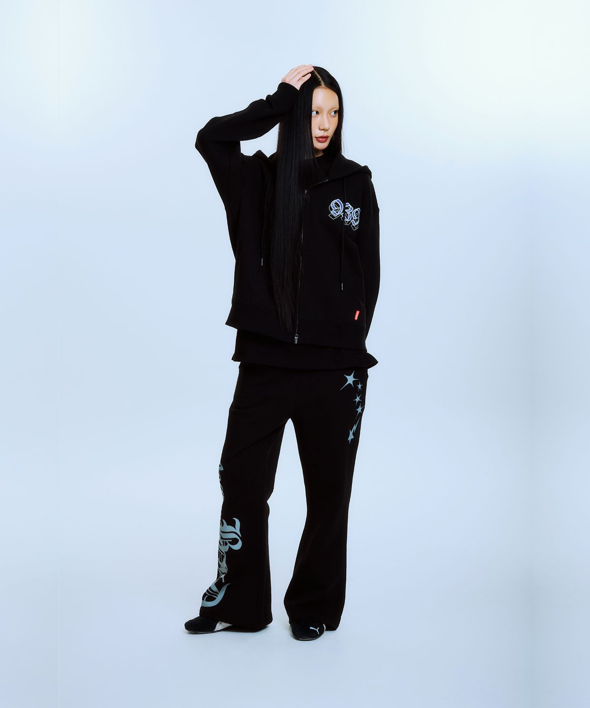 아카이브 볼드(ARCHIVE BOLD) UNDEFEATED HOOD ZIP-UP (BLACK)