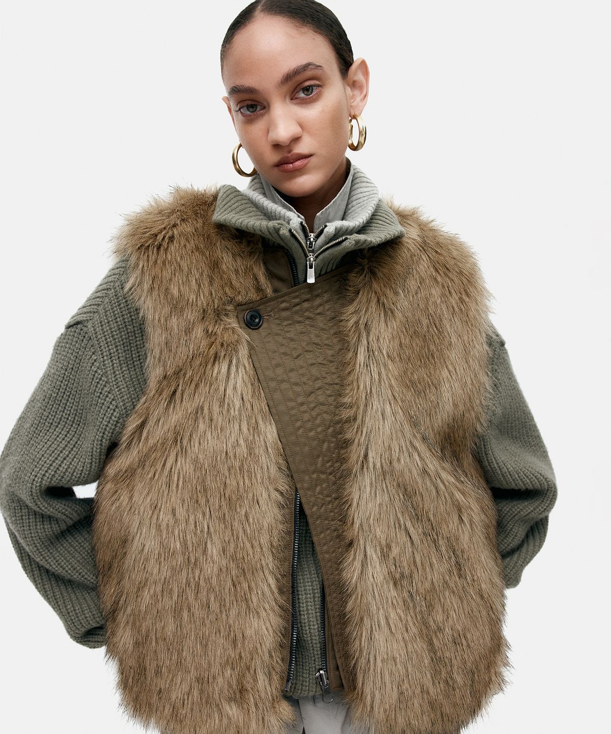 앤더슨벨(ADSB ANDERSSON BELL) UNISEX CURVED PLACKET REVERSIBLE FAUX-FUR VEST awa722u(BROWN)
