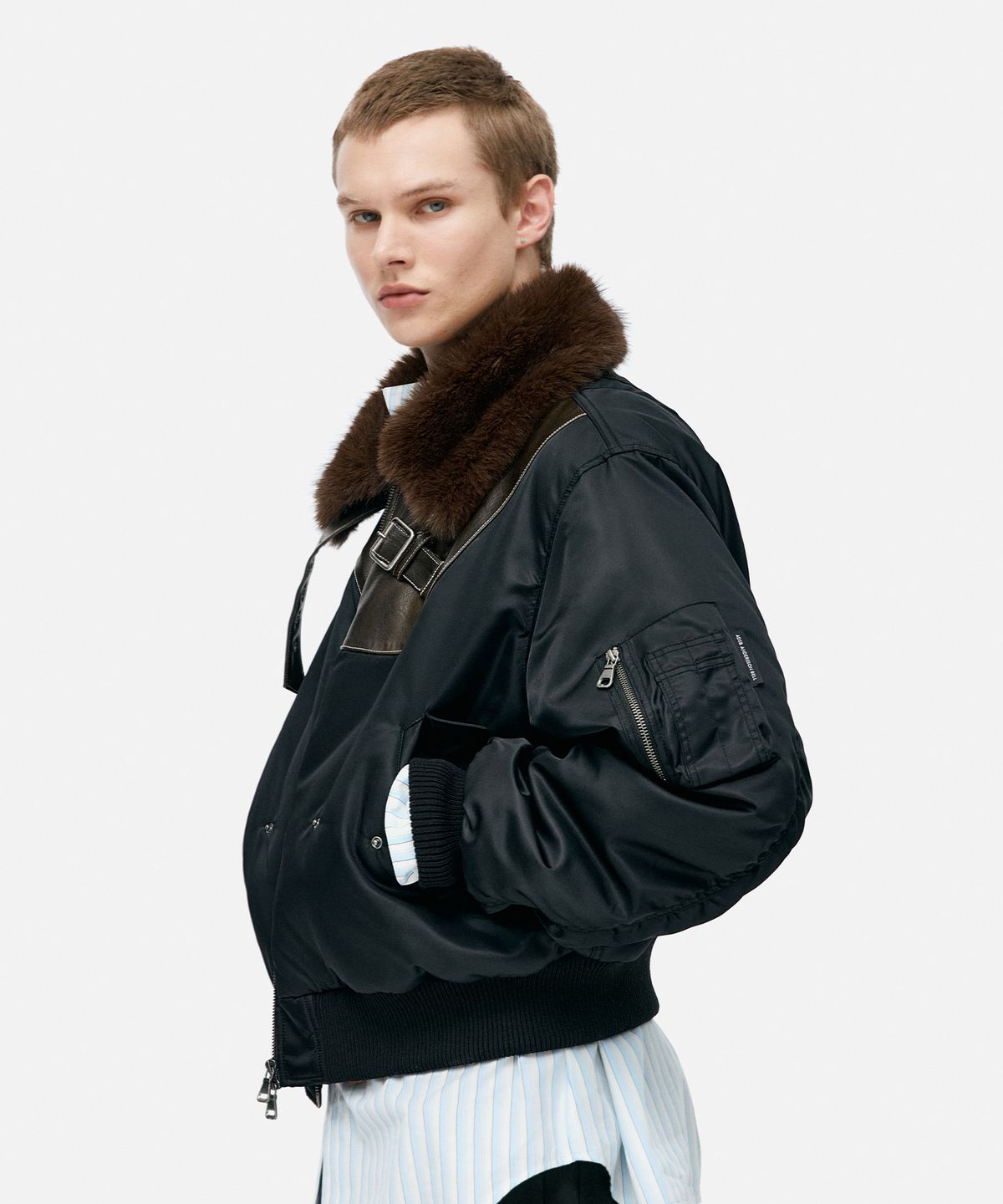 앤더슨벨(ADSB ANDERSSON BELL) FUR COLLAR LEATHER PATCH MA-1 BOMBER awa736u(BLACK)