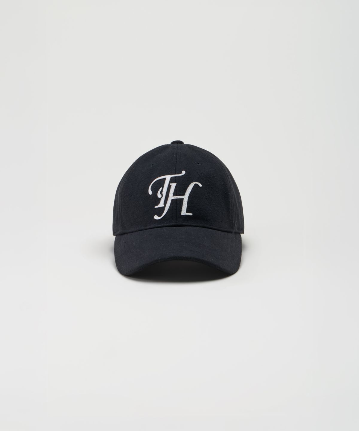 트래픽하모니(TRAFFIC HARMONY) WOOL BLEND TH APPLIQUE LOGO DEEP-FIT BALLCAP_BLACK