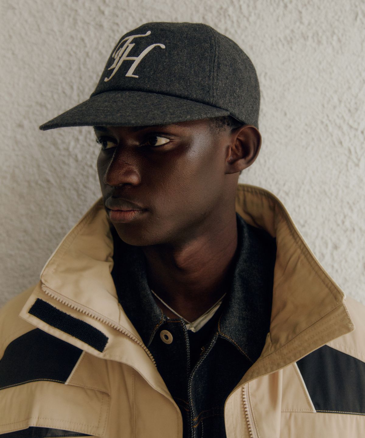 트래픽하모니(TRAFFIC HARMONY) WOOL BLEND TH APPLIQUE LOGO  DEEP-FIT 6-PANEL CAP_GREY