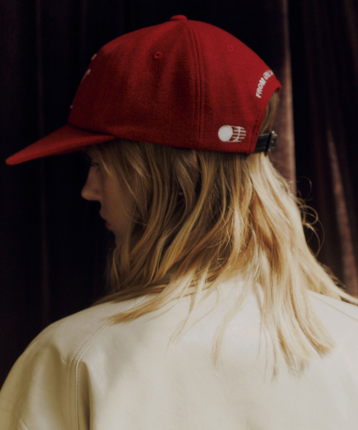 트래픽하모니(TRAFFIC HARMONY) WOOL BLEND TH APPLIQUE LOGO DEEP-FIT 6-PANEL CAP_RED