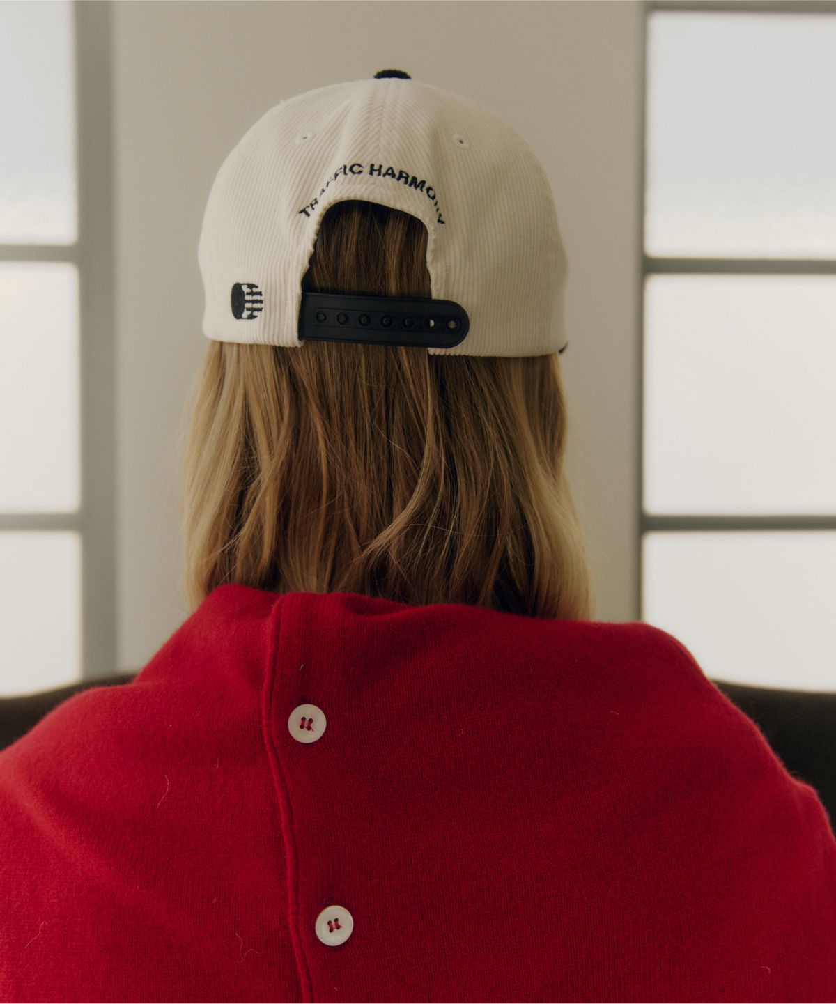 트래픽하모니(TRAFFIC HARMONY) CORDUROY ROUND LOGO DEEP-FIT 5-PANEL CAP_BLACK