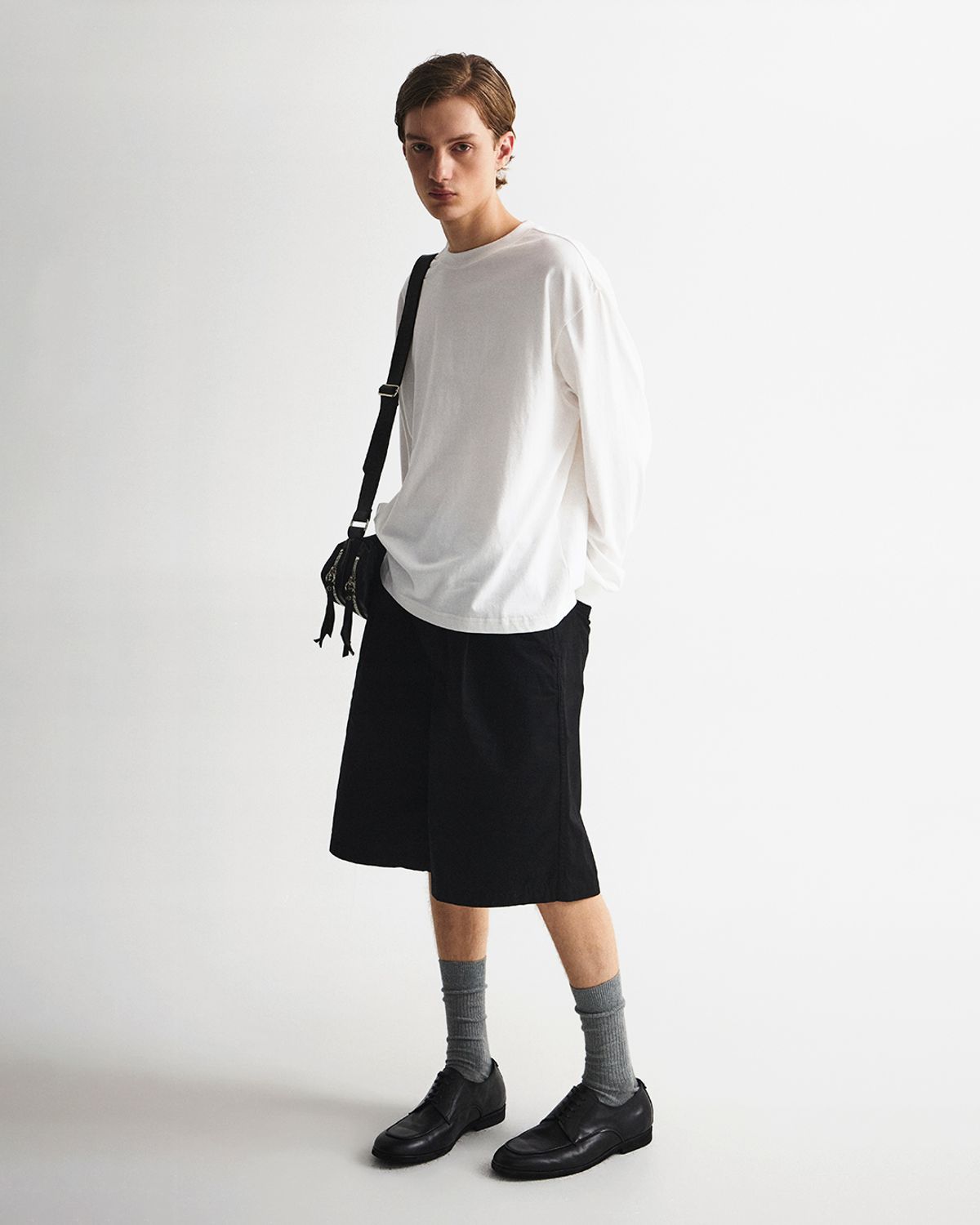 언어펙티드 에센셜(UNAFFECTED ESSENTIAL) EASY COMFORT LONG SLEEVES / OFF WHITE