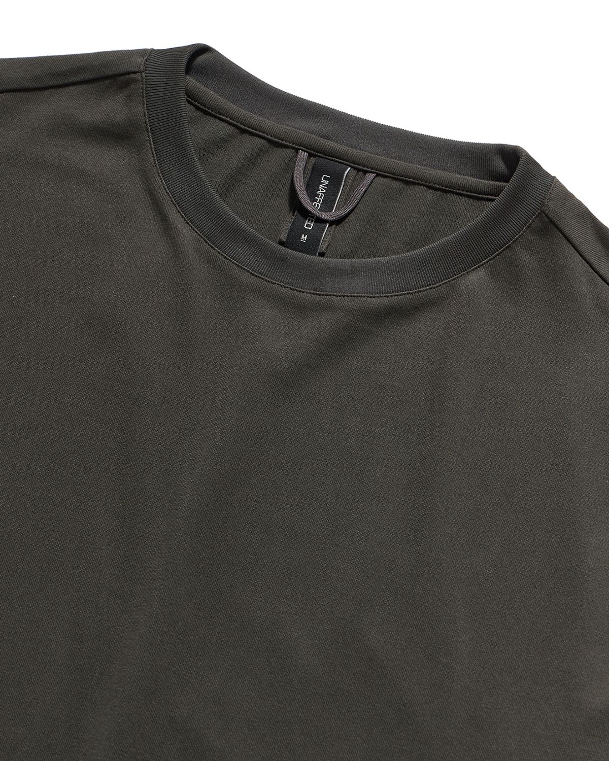 언어펙티드 에센셜(UNAFFECTED ESSENTIAL) EASY COMFORT LONG SLEEVES / CHARCOAL