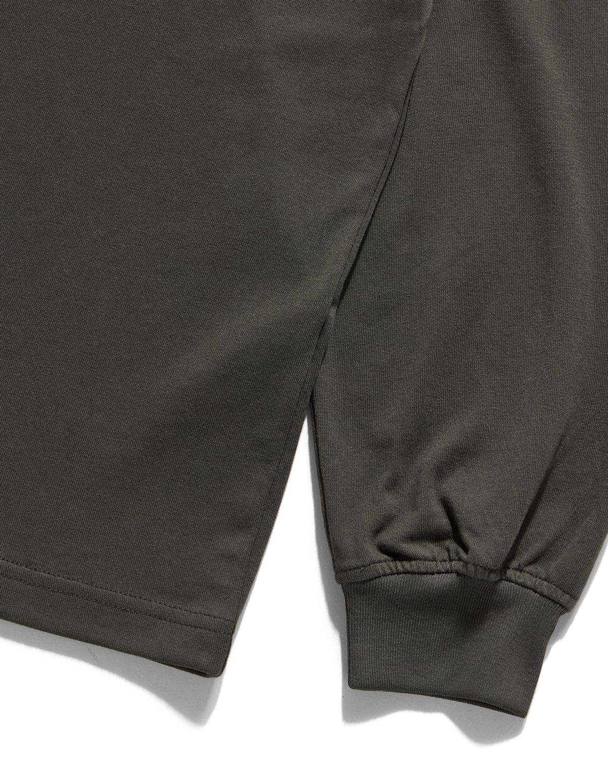언어펙티드 에센셜(UNAFFECTED ESSENTIAL) EASY COMFORT LONG SLEEVES / CHARCOAL