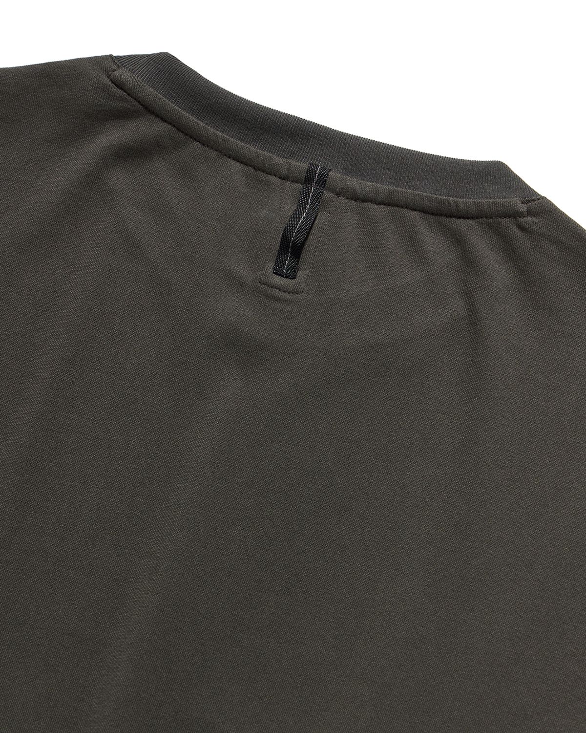 언어펙티드 에센셜(UNAFFECTED ESSENTIAL) EASY COMFORT LONG SLEEVES / CHARCOAL