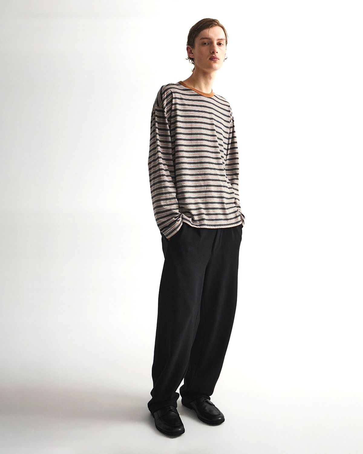 언어펙티드 에센셜(UNAFFECTED ESSENTIAL) CROPPED BORDER LONG SLEEVES / CAMEL&BLACK