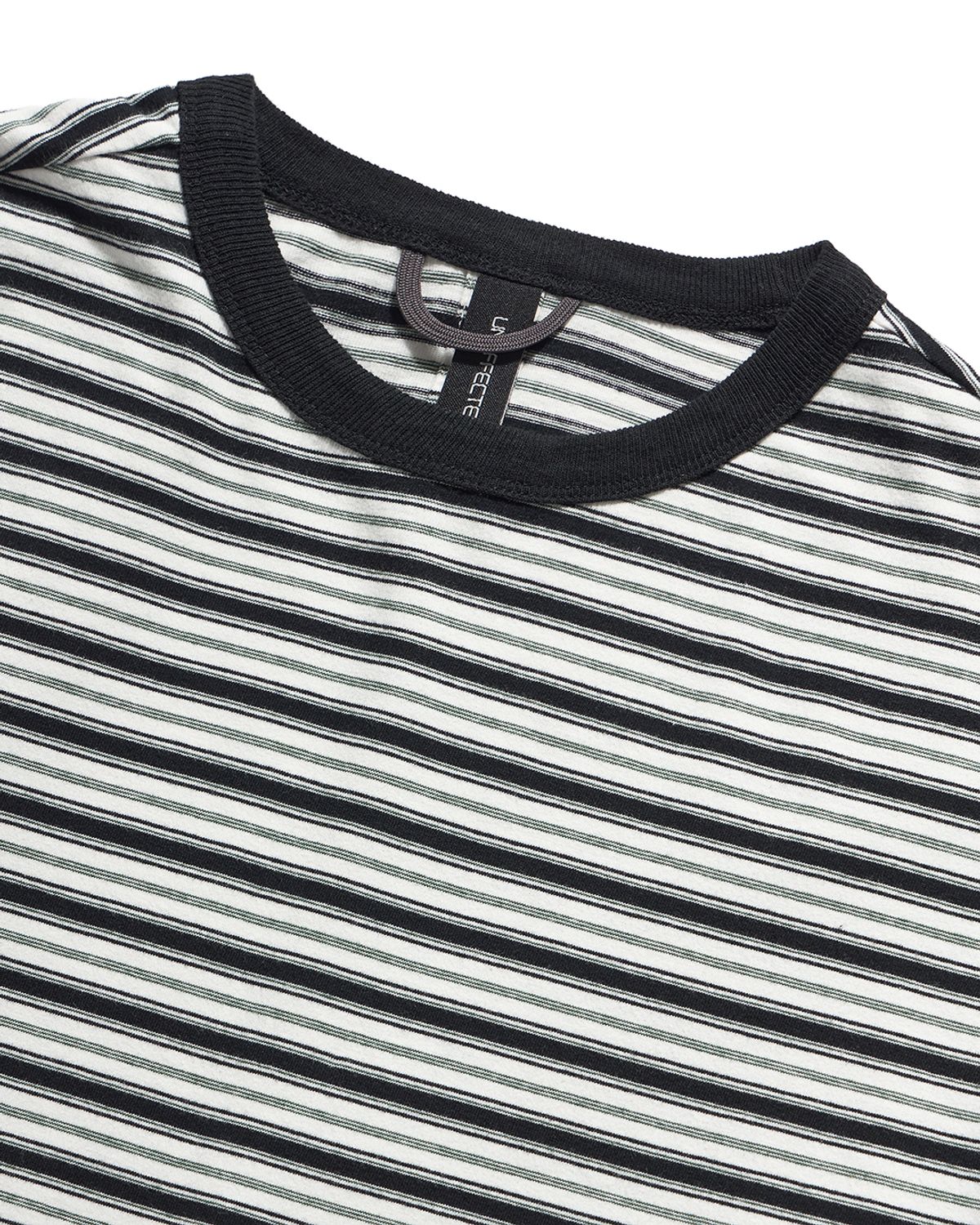 언어펙티드 에센셜(UNAFFECTED ESSENTIAL) CROPPED BORDER LONG SLEEVES / GREEN&BLACK