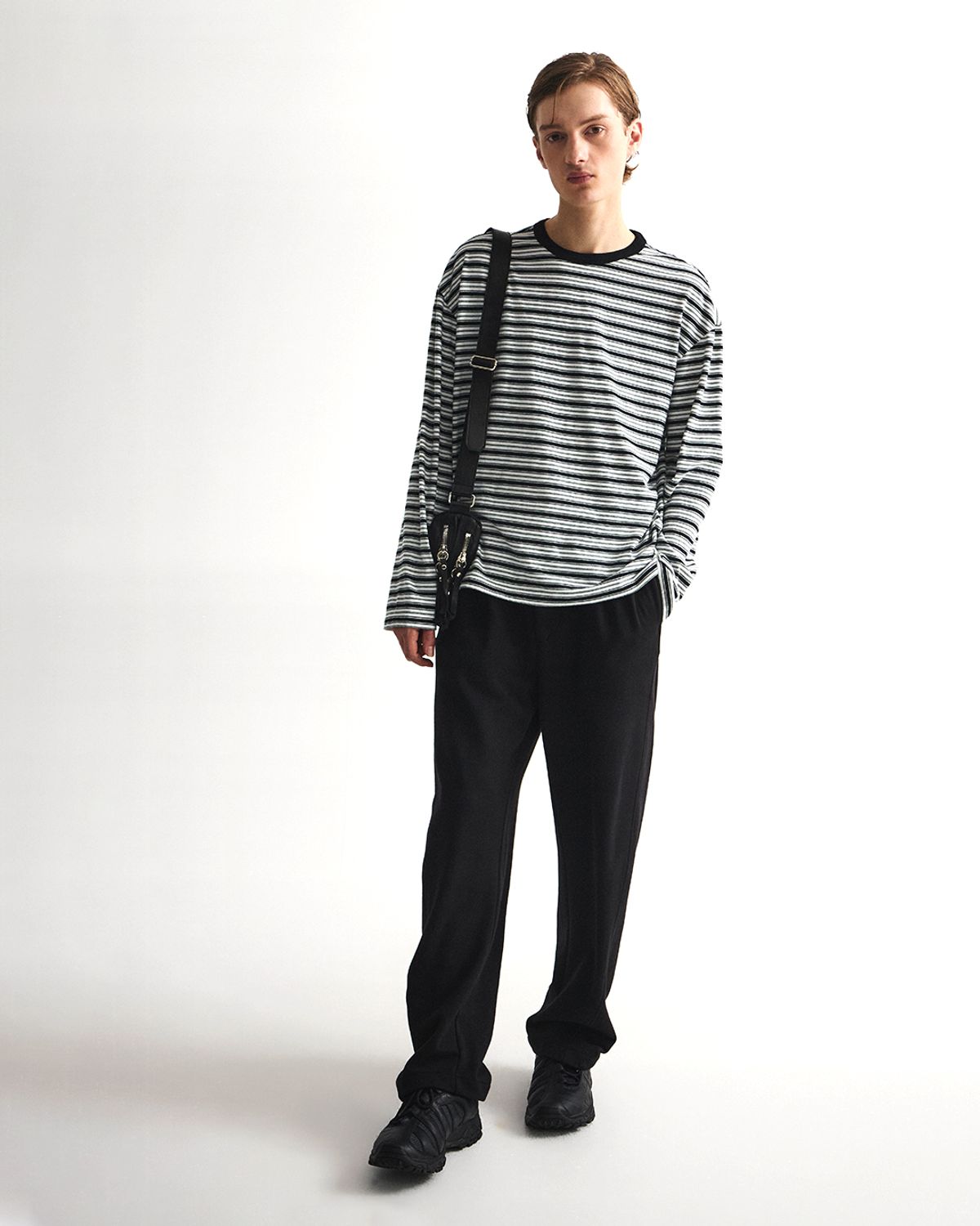 언어펙티드 에센셜(UNAFFECTED ESSENTIAL) CROPPED BORDER LONG SLEEVES / GREEN&BLACK
