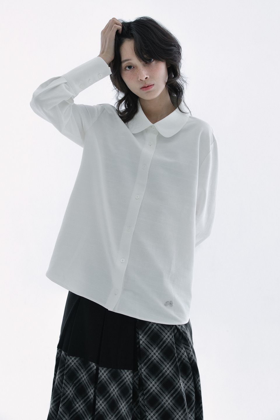 MUSINSA | HUG YOUR SKIN Check Pleated Midi Skirt (Black)