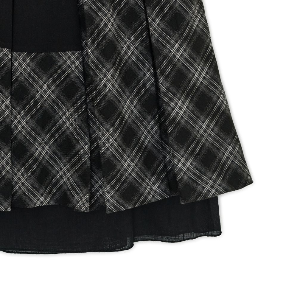 MUSINSA | HUG YOUR SKIN Check Pleated Midi Skirt (Black)