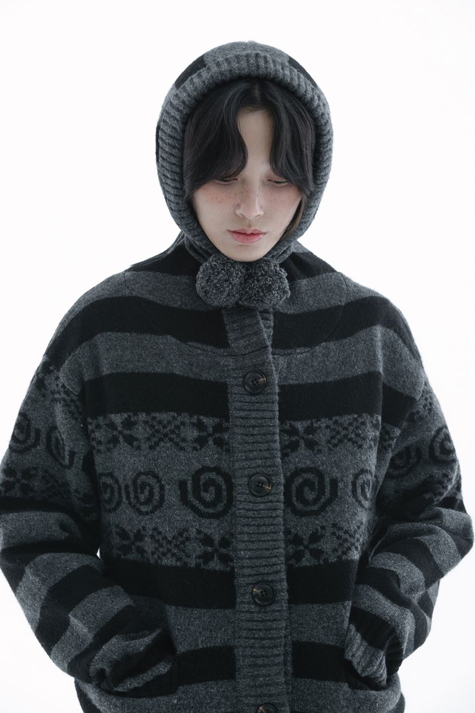 トップス HUG YOUR SKIN Angel wing pom-pom hooded MUSINSA | HUG YOUR SKIN Angel wing hooded pom-pom cardigan (Charcoal)