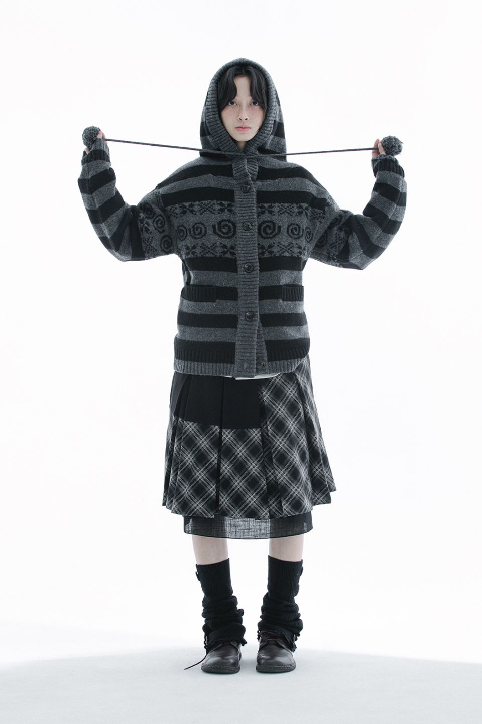 MUSINSA | HUG YOUR SKIN Angel wing hooded pom-pom cardigan (Charcoal)