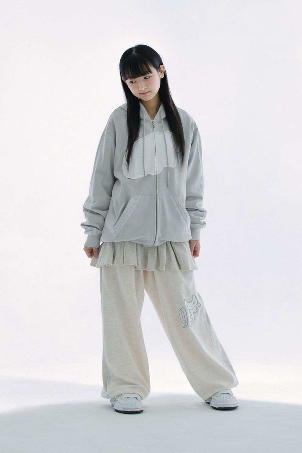 MUSINSA | HUG YOUR SKIN Angel wing hoodie zip-up (Gray)