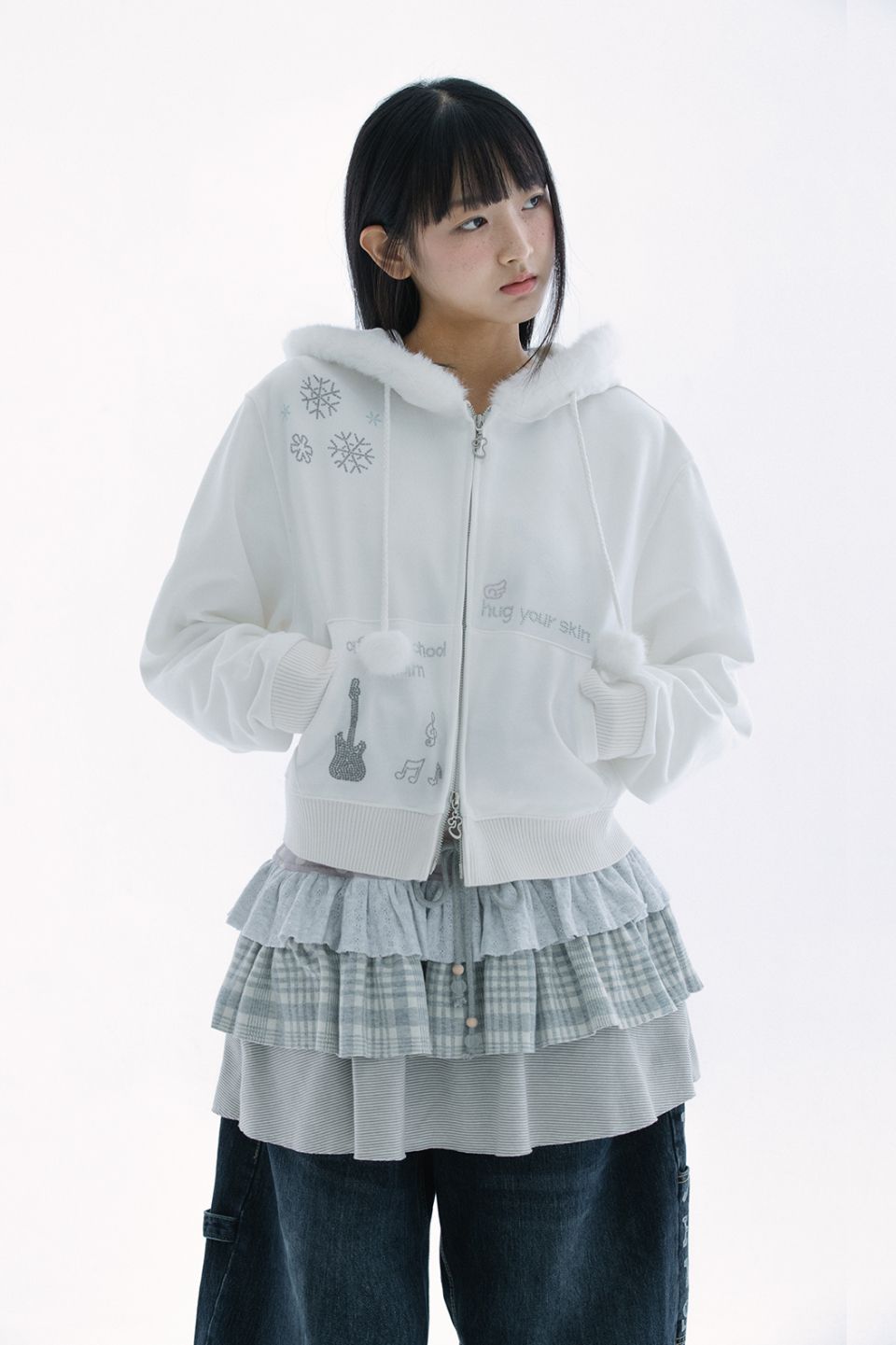 MUSINSA | HUG YOUR SKIN Hotfix fur hoodie zip-up (White)