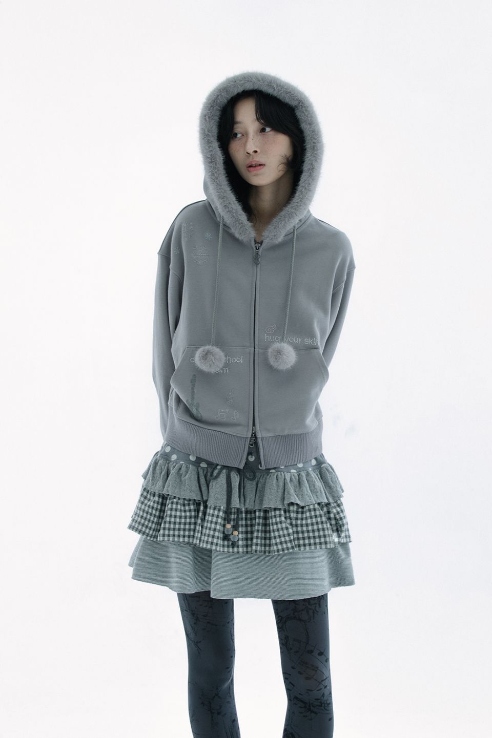 MUSINSA | HUG YOUR SKIN Hotfix fur hoodie zip-up (Gray)