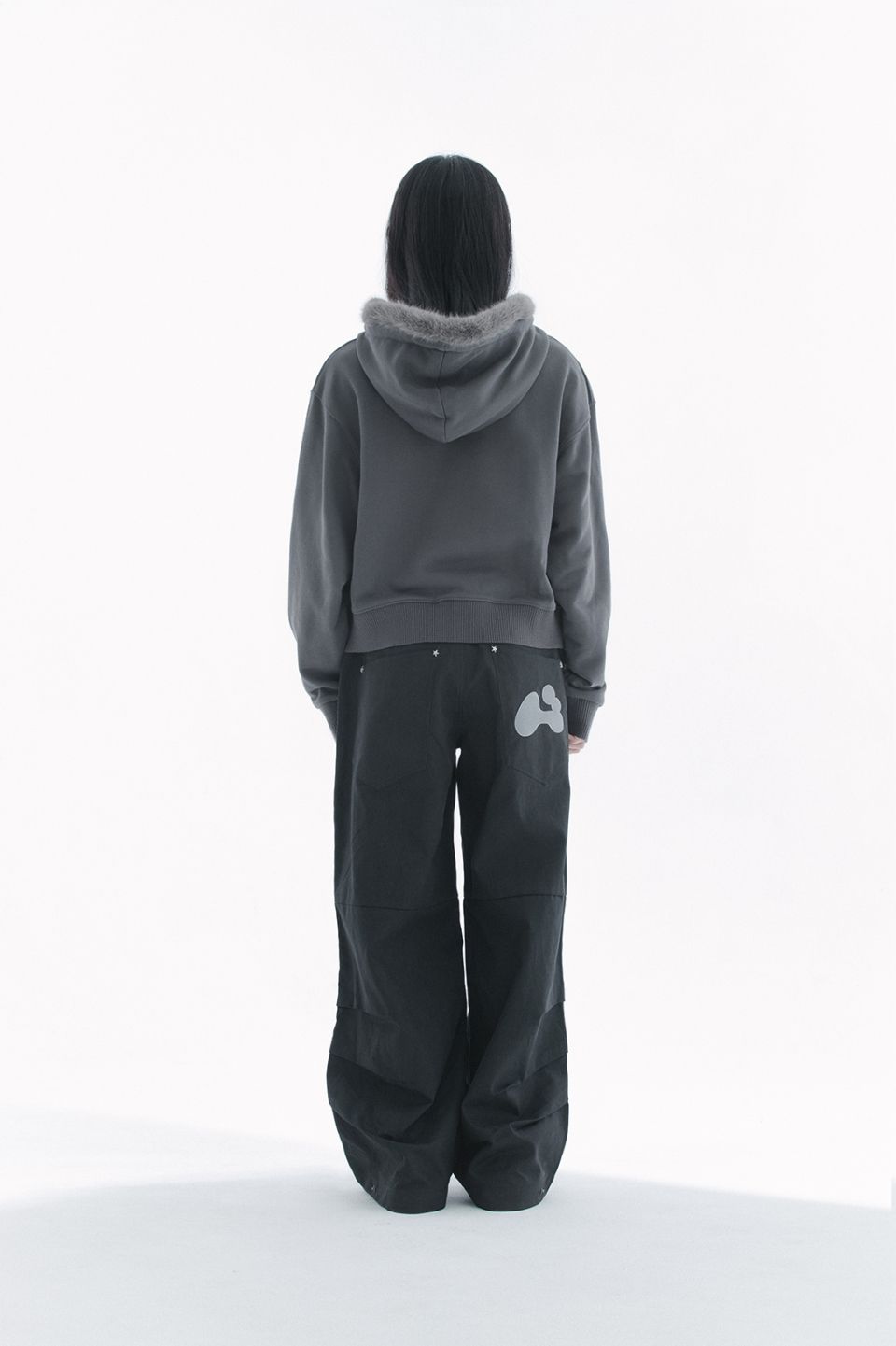 MUSINSA | HUG YOUR SKIN Hotfix fur hoodie zip-up (Charcoal)