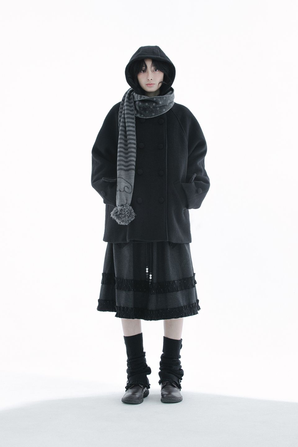 MUSINSA公式 | HUG YOUR SKIN Argyle cape midi skirt (Black)