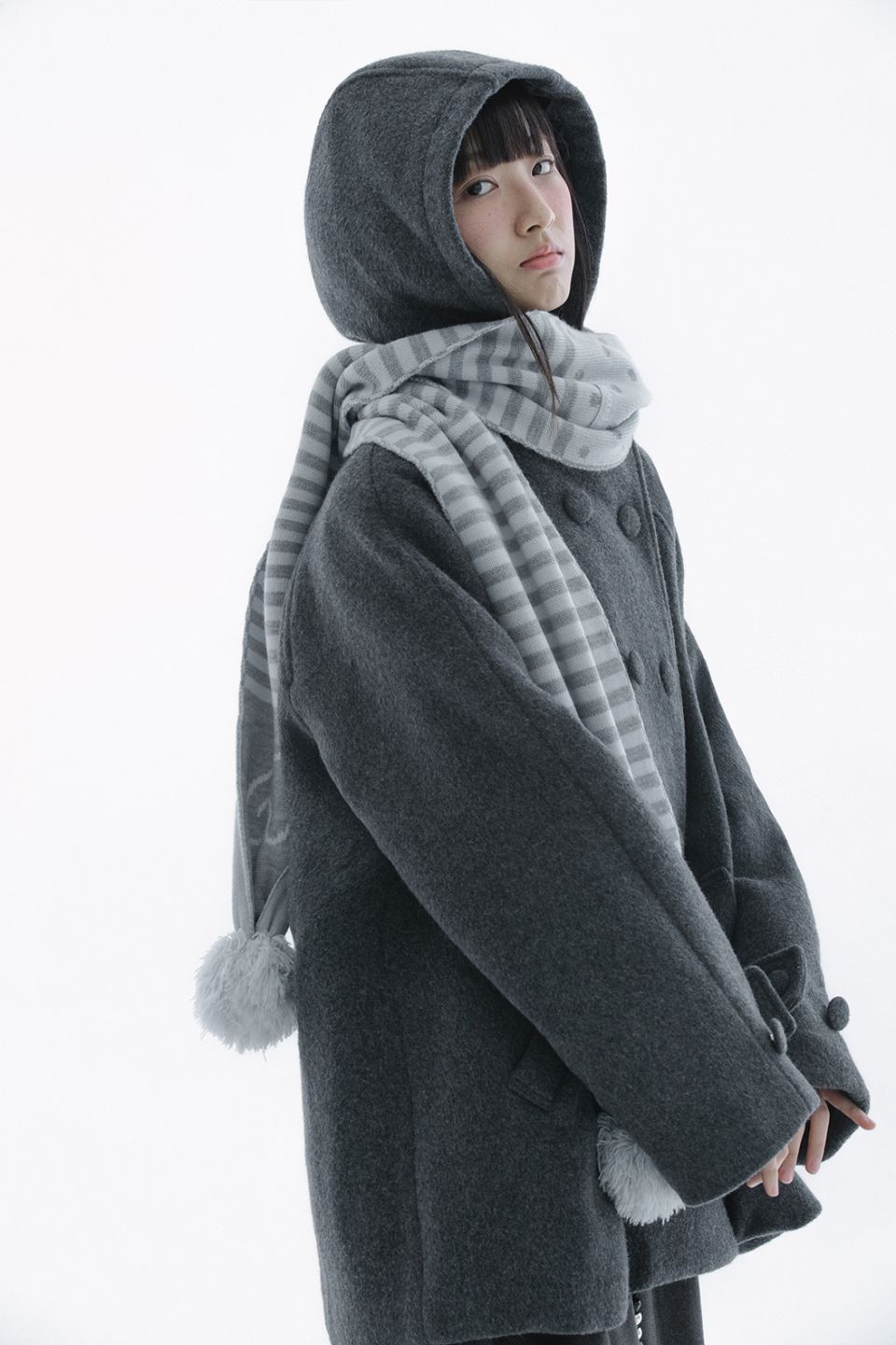 MUSINSA公式 | HUG YOUR SKIN エンジェルウィングストライプポンポン