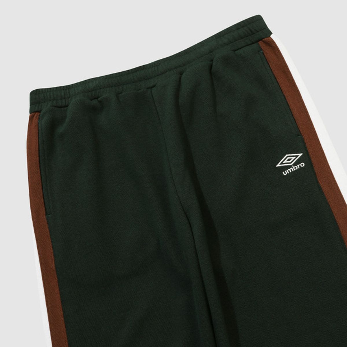 엄브로(UMBRO) 유니온 트랙 스웨트 팬츠 다크 그린(UQ321CFP96)