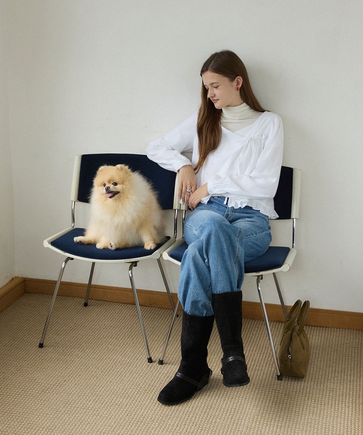 어다울(ADAUL) Frill wrap ribbon jacquard blouse - white