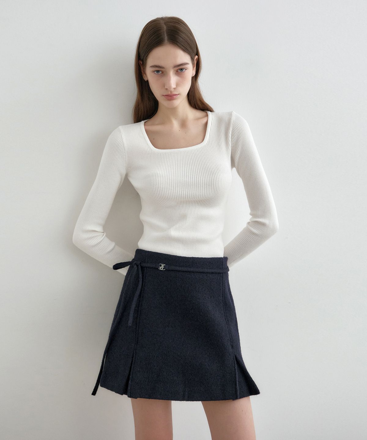 몽돌(MONGDOL) 울 블렌드 트위드 미니 스커트 네이비 MDSK029NAVY