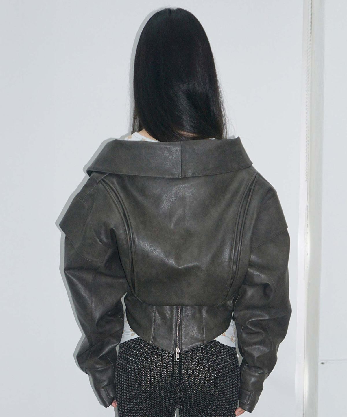 스컬프터(SCULPTOR) Corset Latch Down Jacket Charcoal