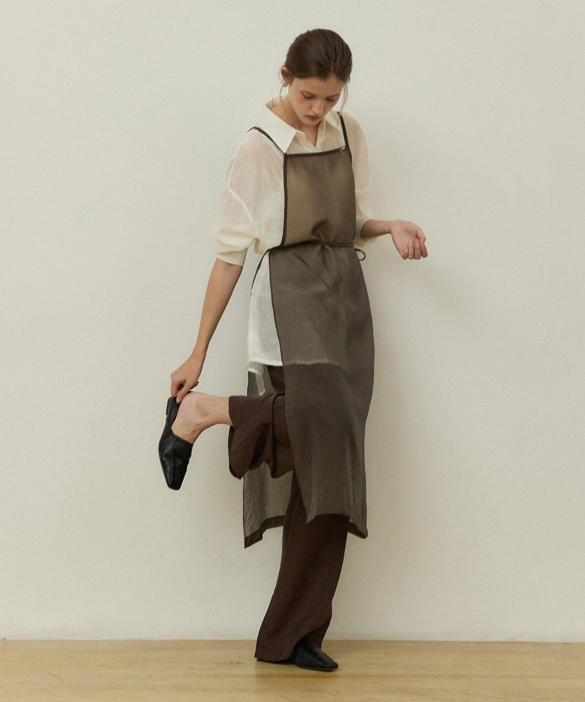 어다울(ADAUL) Grace sheer layered wrap dress - brown