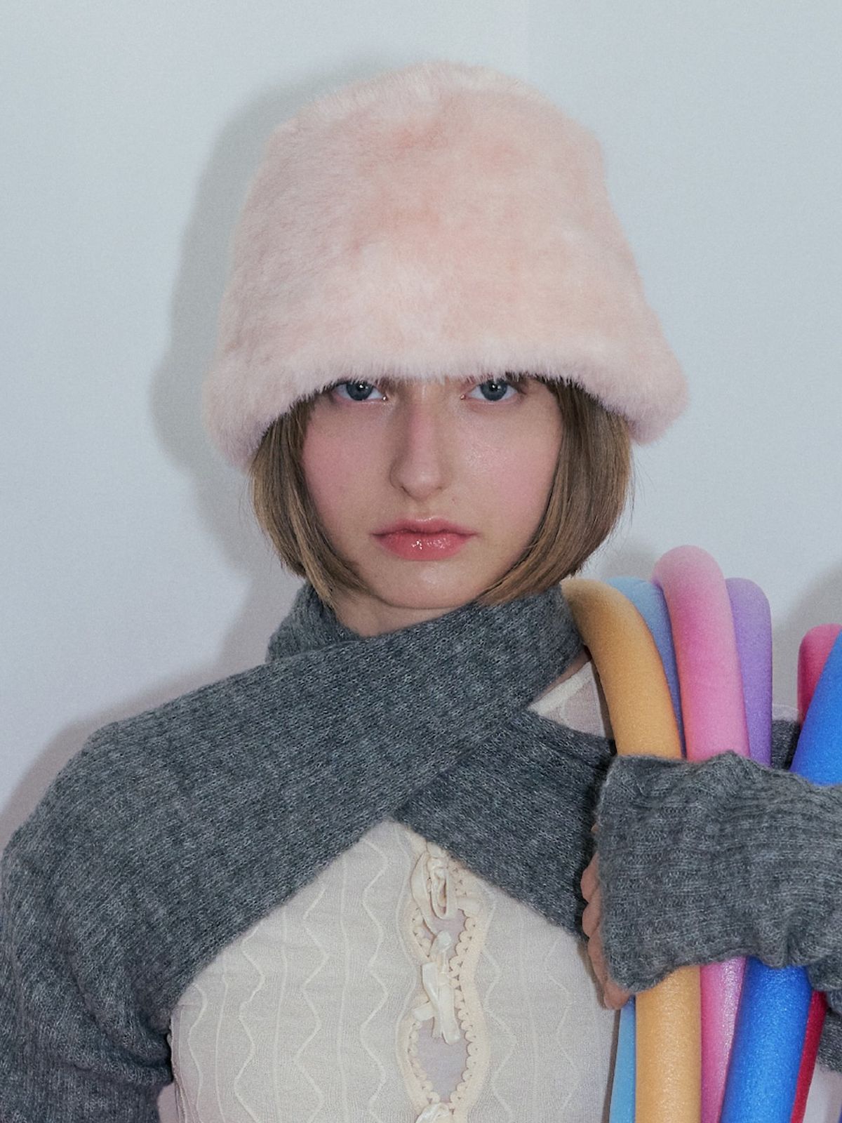 포에지담(POESIEDAME) FUR MEATEL HAT IN PINK POWDER