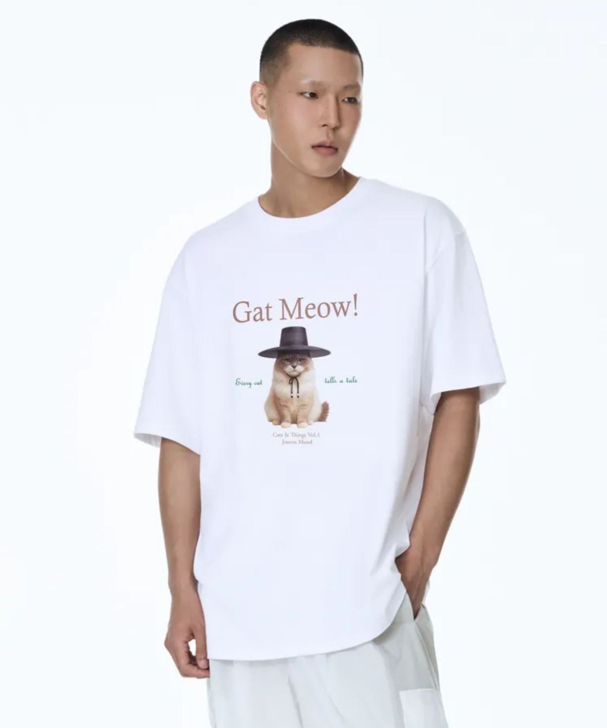 칠 하나 투 구육(71TO96) Gat Meow Overfit T-shirt (White)