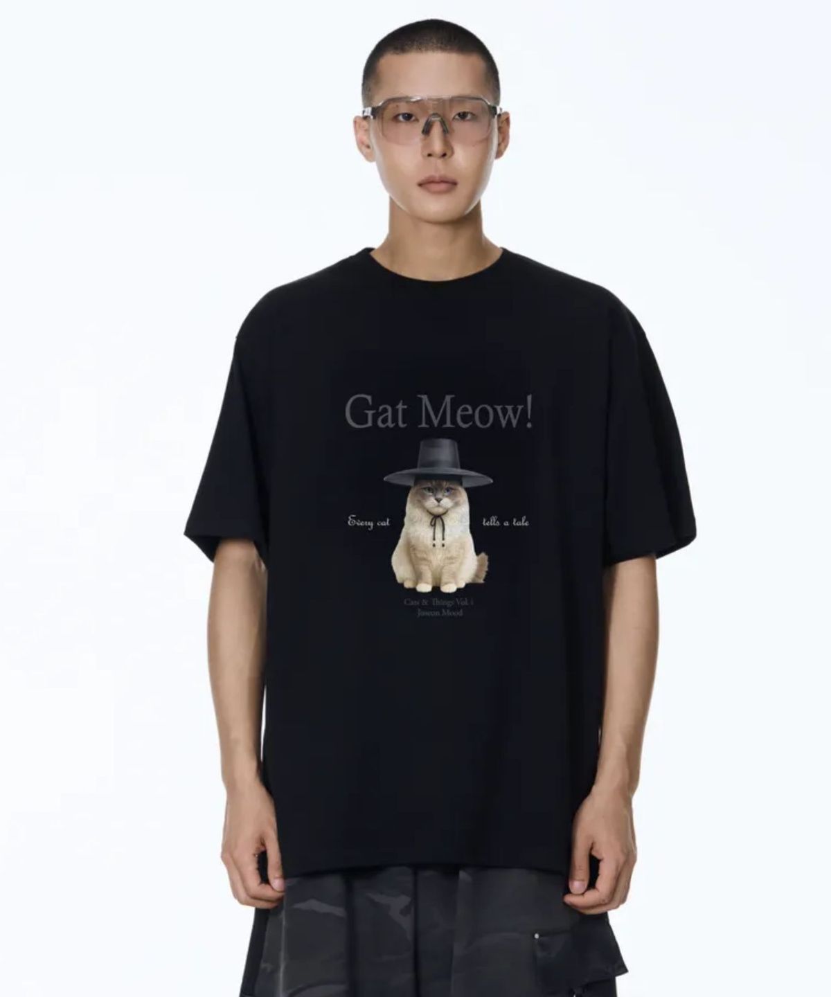 칠 하나 투 구육(71TO96) Gat Meow Overfit T-shirt (Black)