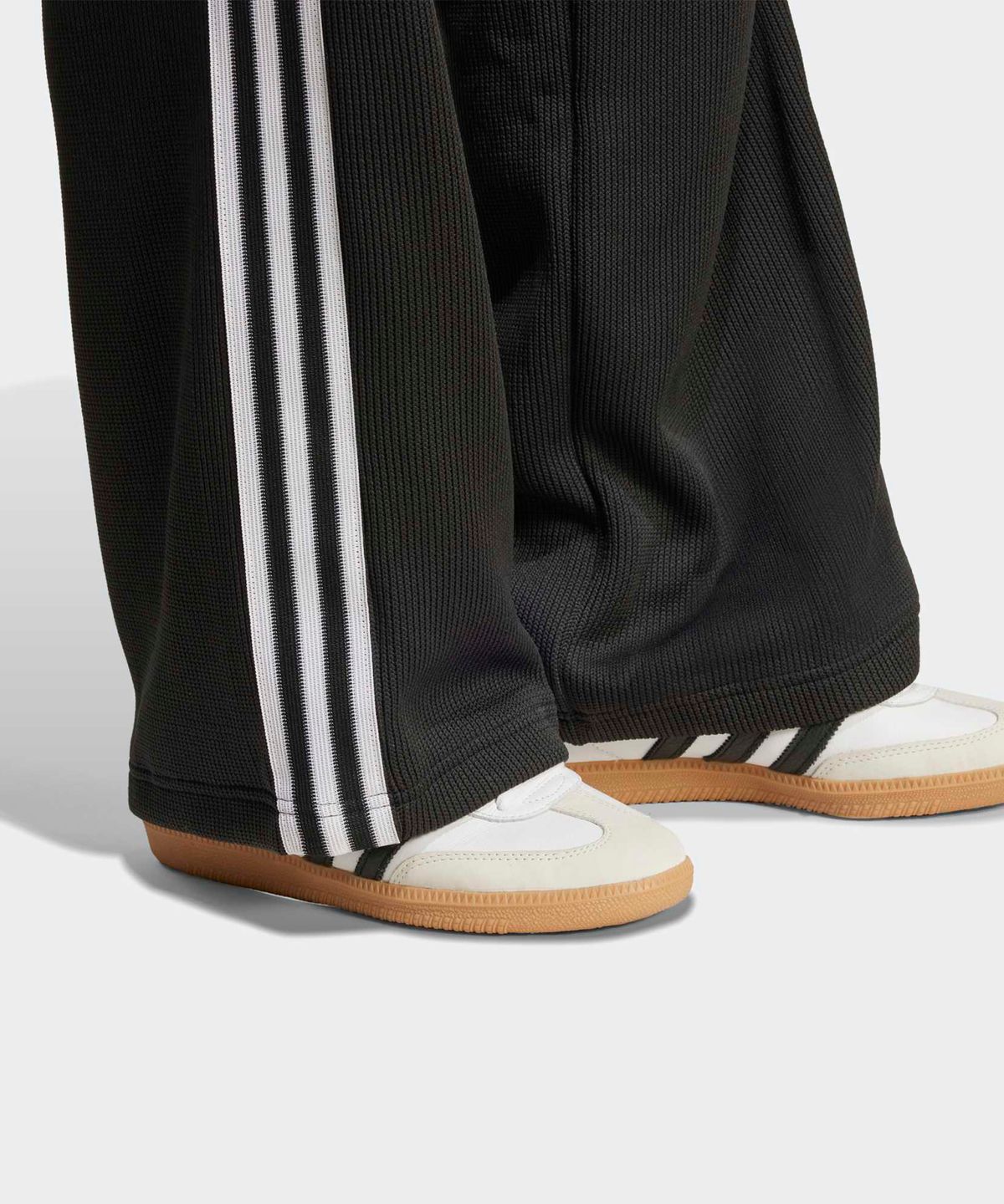 아디다스(ADIDAS) 파이어버드 니트 트랙 팬츠 - 블랙 / JV7525